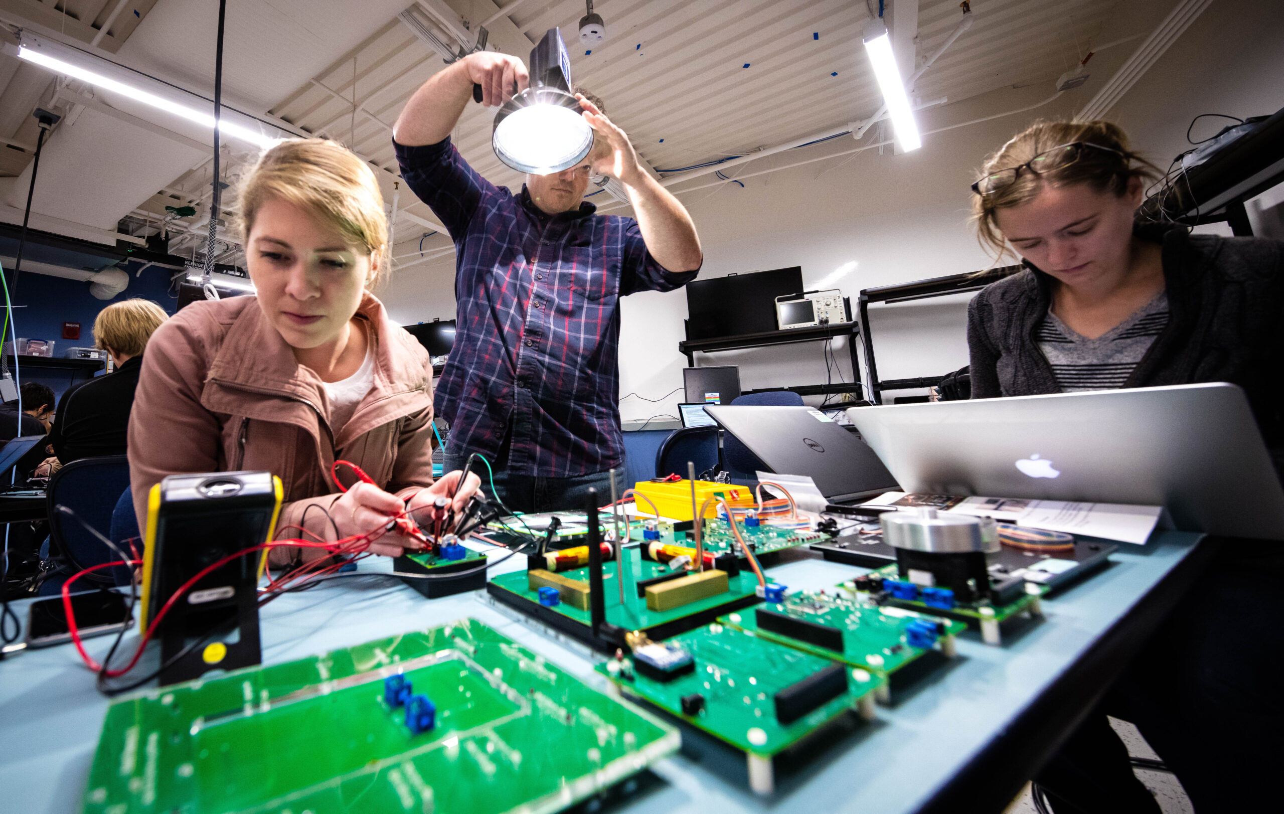 Small Satellite Development and Experimentation course Small Satellite Development and Experimentation course Small Satellite Development and Experimentation course Small Satellite Development and Experimentation course